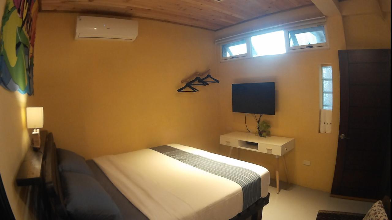 On Board Hostel 만저우 외부 사진