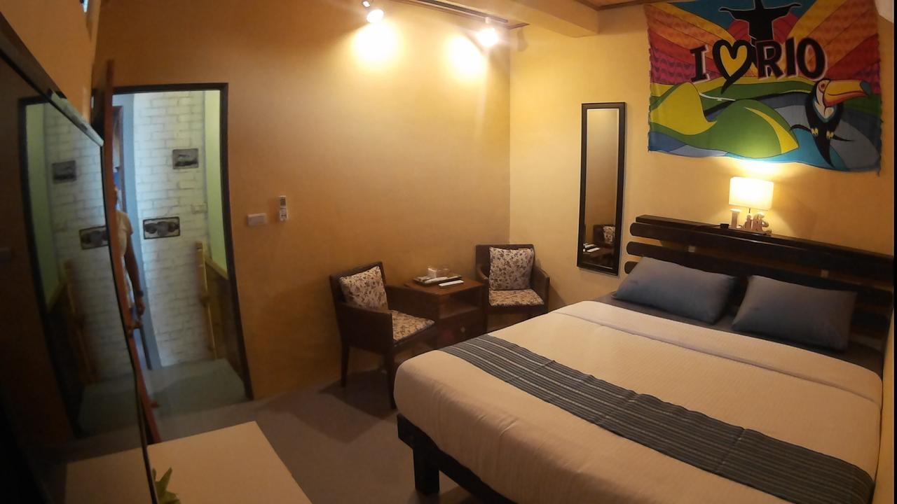 On Board Hostel 만저우 외부 사진