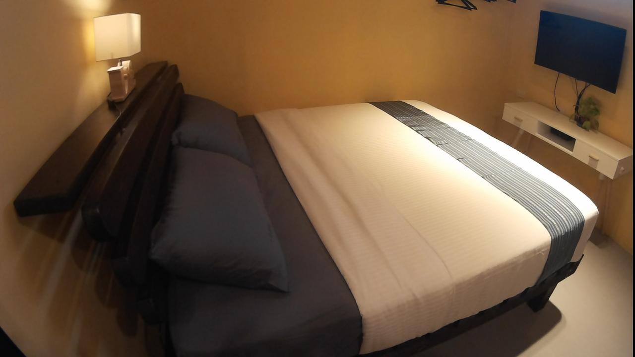On Board Hostel 만저우 외부 사진